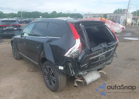 2016 Volvo Xc60 T5 Premier z USA, uszkodzony, nr VIN YV4612RK1G2852814